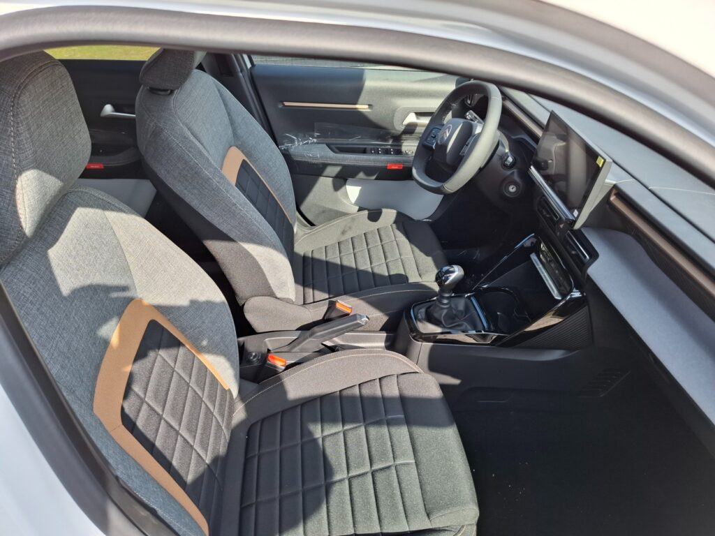 Citroën C3 AIRCROSS PLUS Turbo 100 BVM6
