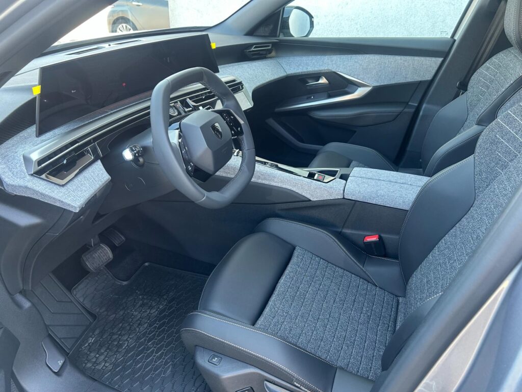 Peugeot 3008 NEW ALLURE Hybrid 145k e-DCS6 (MHEV)