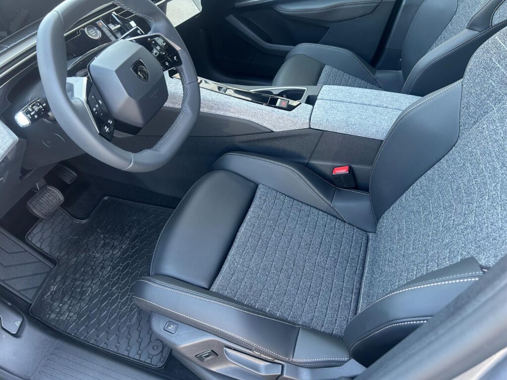 Peugeot 3008 NEW ALLURE Hybrid 145k e-DCS6 (MHEV)