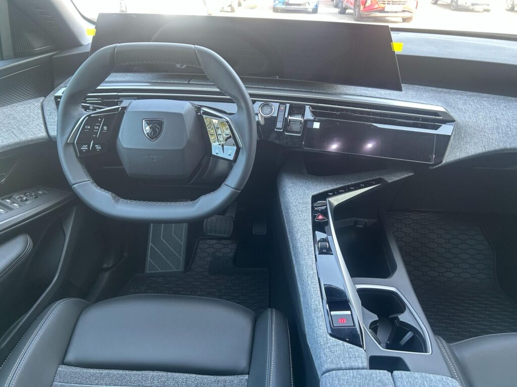 Peugeot 3008 NEW ALLURE Hybrid 145k e-DCS6 (MHEV)
