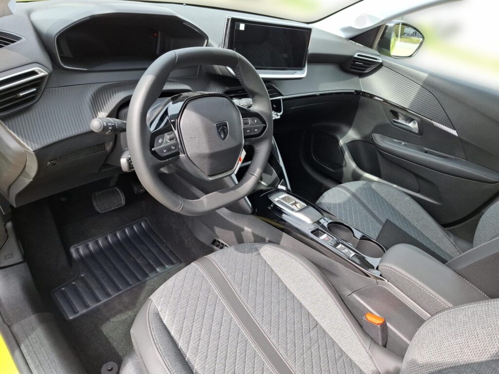 Peugeot 208 ALLURE Hybrid 110k e-DCS6 (MHEV)