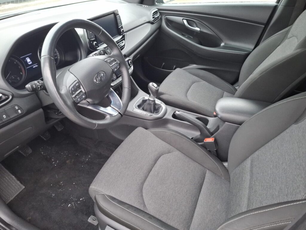 Hyundai i30 CW 1.5 T-GDi mHEV 6iMT Play