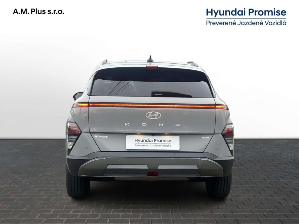 Hyundai KONA 1,6T-GDi 145,6kW/198k 7DCT 4×4 FAMILY