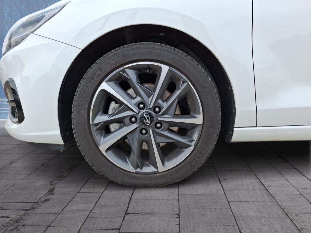Hyundai i30WGN FL2 1,5T-GDi mHEV 103kW/140k 7DCT STYLE