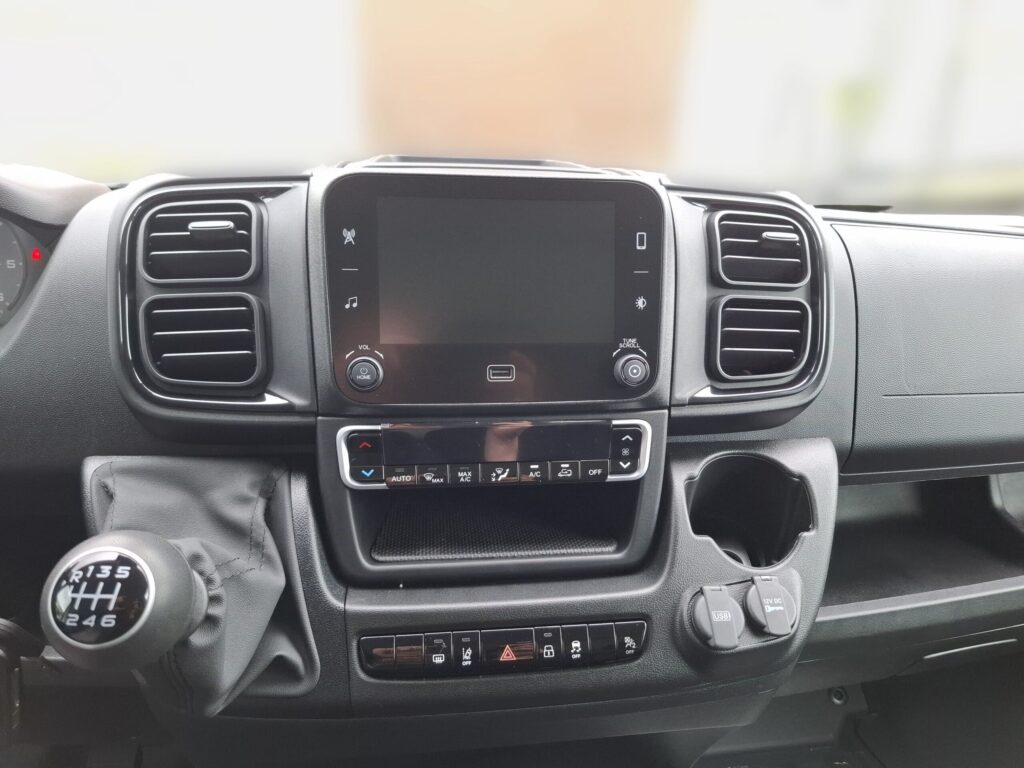 Citroën Jumper Furgon 35+ L4H2 2.2 BlueHDi 180 BVM6