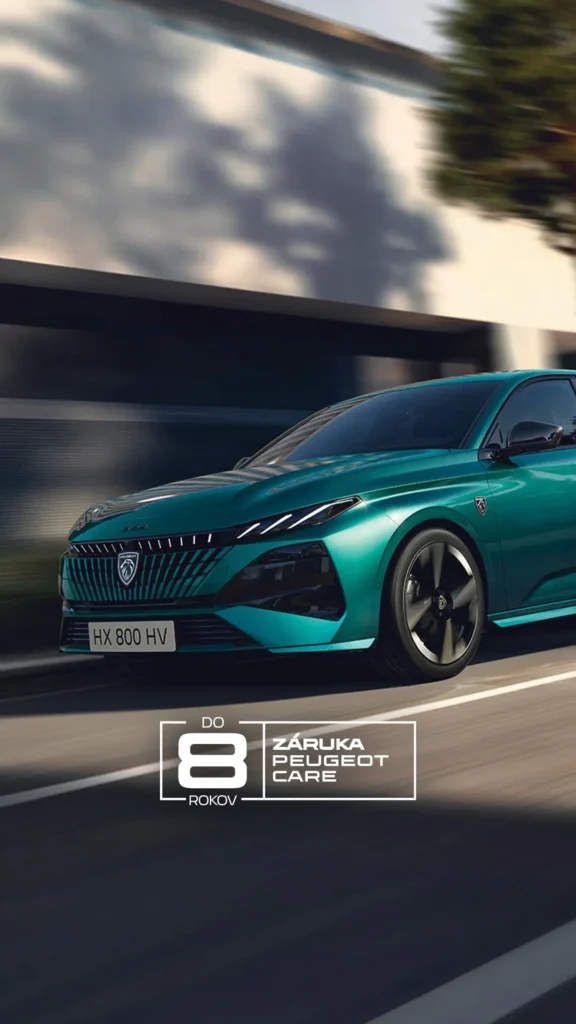 Elegantný hatchback s novým logom