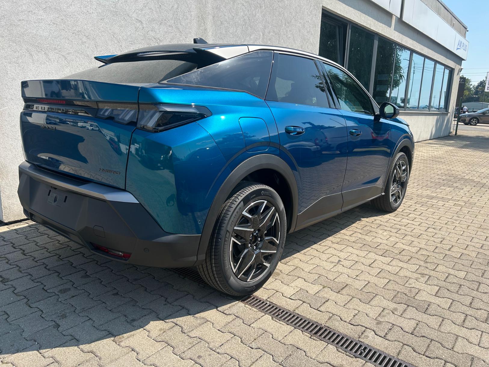 new 3008 business hybrid 145k e dcs6 (mhev)