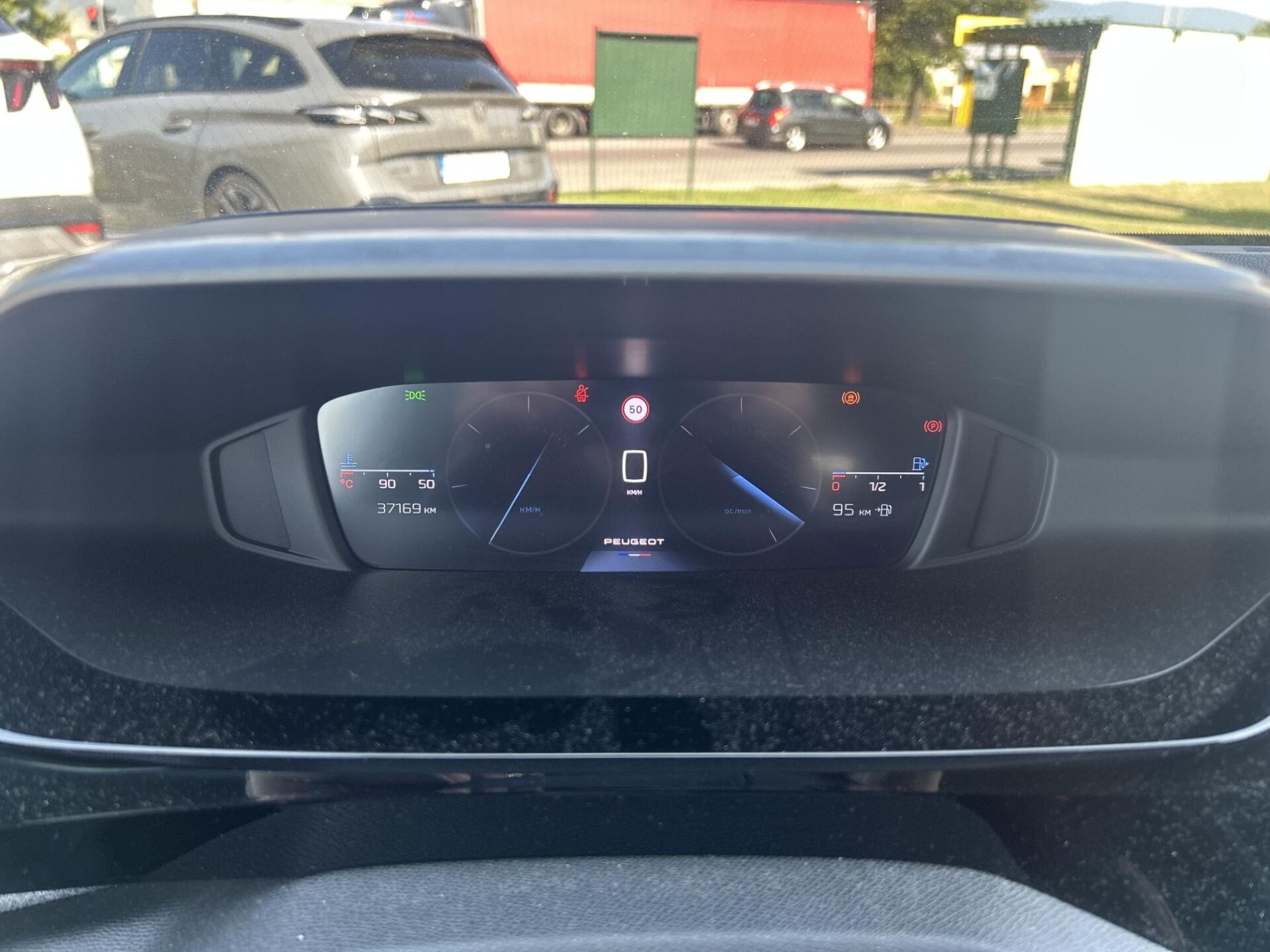 peugeot 308 allure pack puretech 130k bvm6 + predlžená záruka