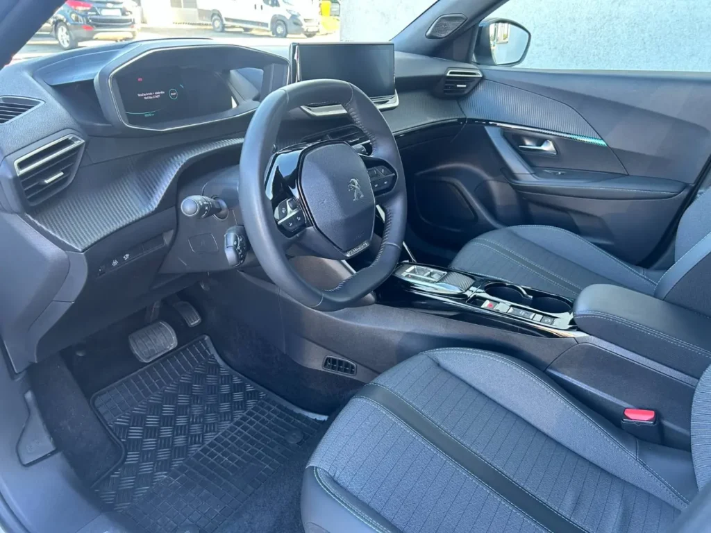 Peugeot 2008 ALLURE Pack Electric 136k 50 kWh